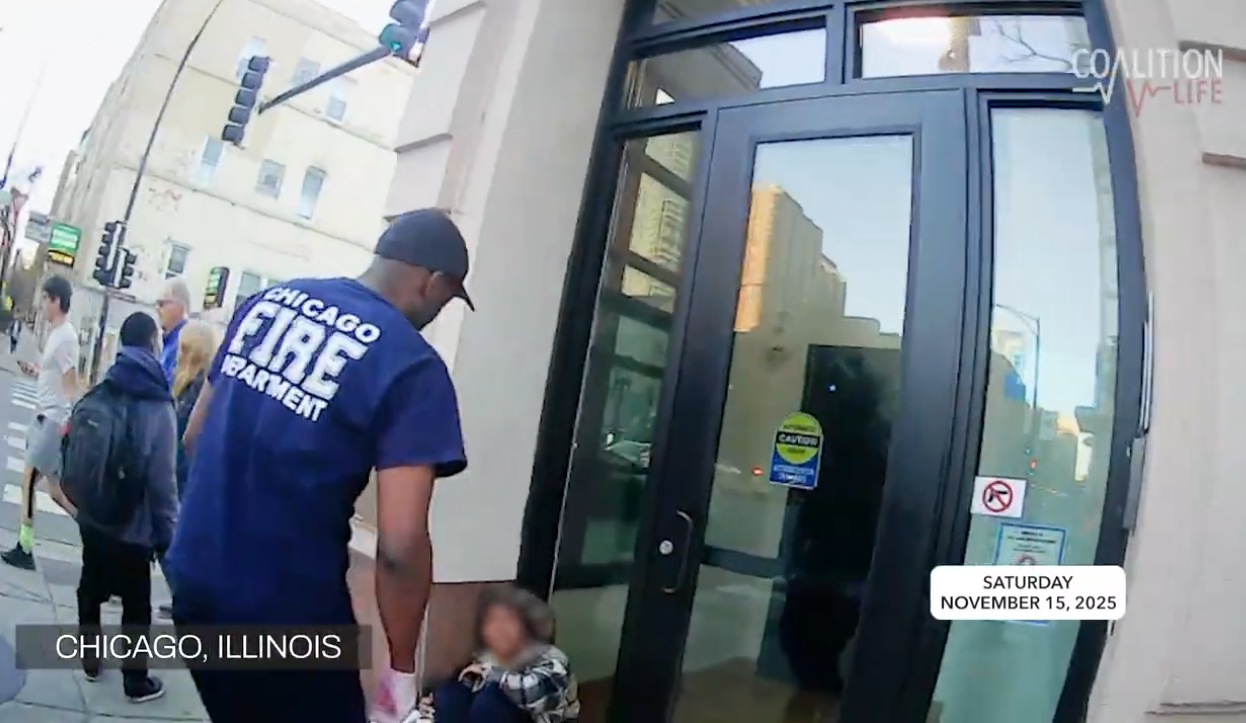 Sidewalk counselor finds woman crying in pain outside Planned Parenthood clinic in Chicago