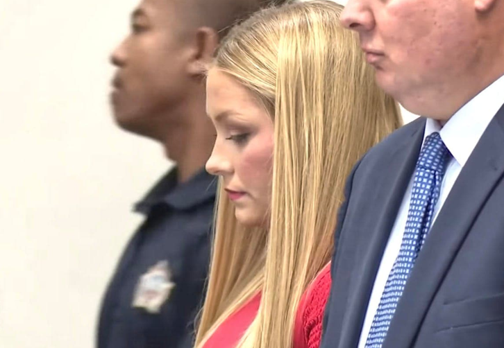 Kentucky grand jury indicts cheerleader for manslaughter after tests reveal newborn baby was alive before hidden in closet