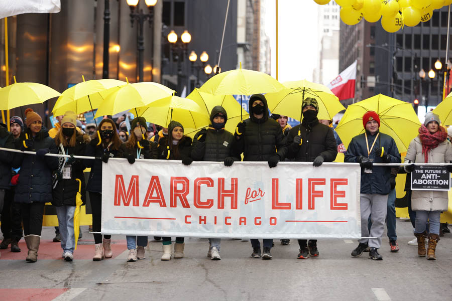 Midwesterners in the thousands rally, march at “ground zero\" in the fight for life